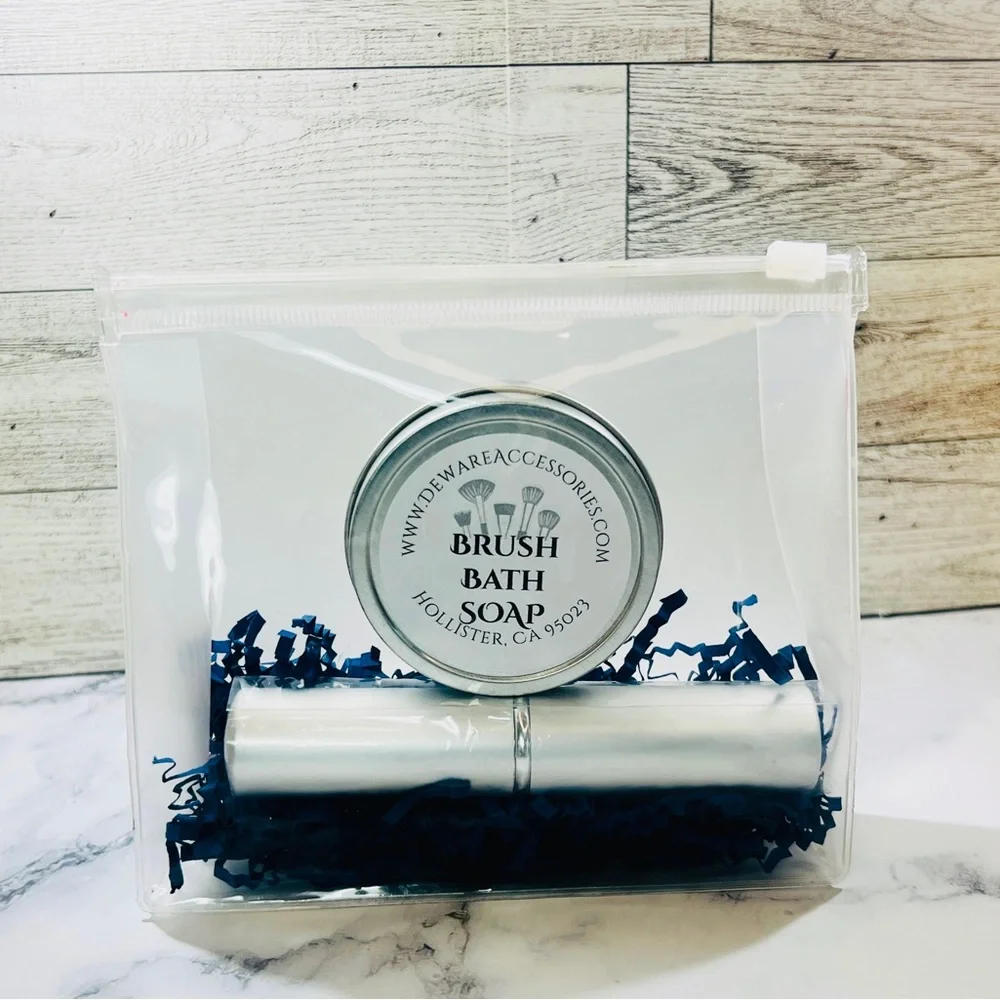 MakeUp Brush Cleaner Soap Kit - Travel Bag with Brush, Soap and Cleaner Tin
